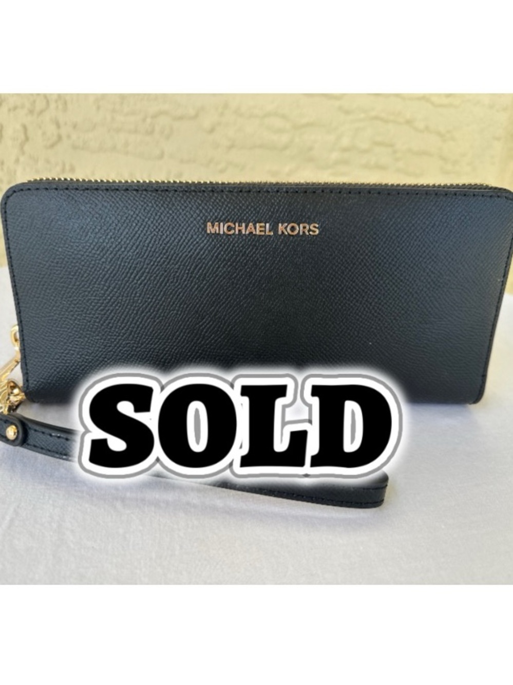 Michael Kors Continental Wallet Wristlet - Picture 2 of 10